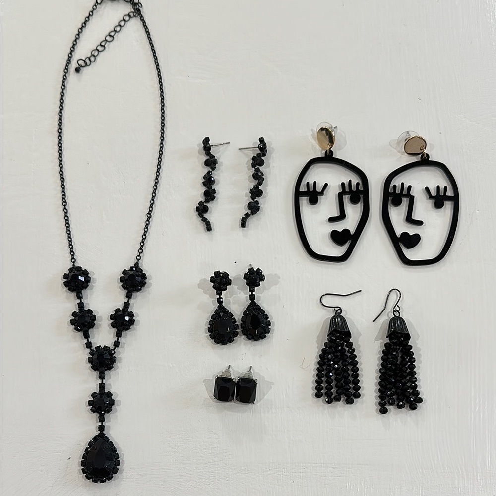 Elegant Black Jewelry Set